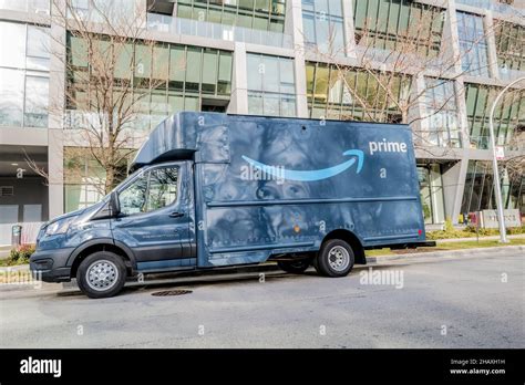 Amazon prime box usa hi-res stock photography and images - Alamy