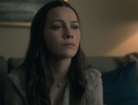 This Haunting Of Hill House Detail Explains What The Crain Siblings Signify House On A Hill