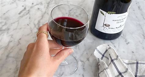 I am finding out which are the world best chardonnays and i have meanwhile reviewed and rated a lot of them. How Many Calories Are In A Glass Of Wine | Marie Claire ...
