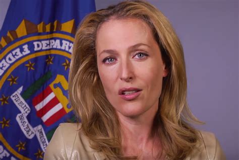 Gillian Anderson Thanks Fbis Women Agents For Service — Fbi