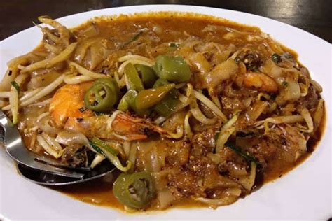 Char kway teow tapak kuning. 11 Famous & Best Char Kuey Teow In Penang 2020: With Wok ...
