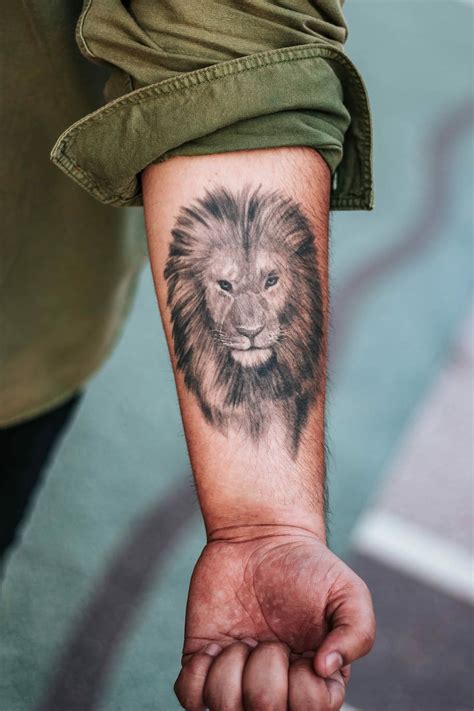 Hd Wallpaper Shallow Focus Photography Of Lion Forearm Tattoo Man