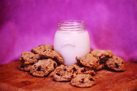 Image Of Milk With Cookies FREE PHOTO 100006182
