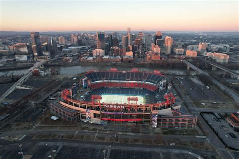 Nissan Stadium Becoming A Hockey Rink Sports Illustrated Tennessee