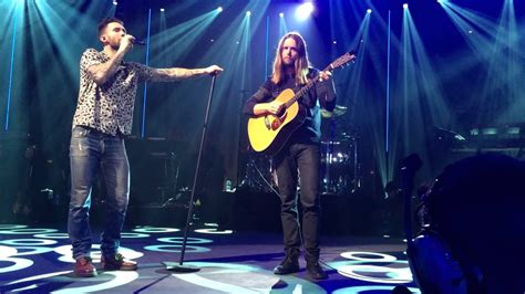 Maroon 5 She Will Be Loved Pt 1 Live Performance Itunes Festival