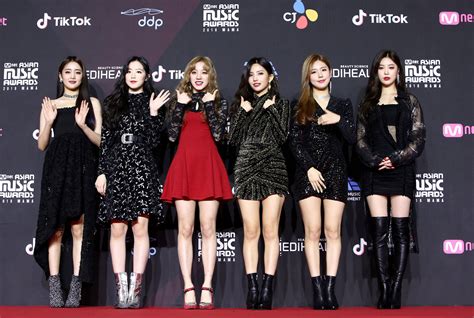 The red carpet at 2020 mnet asian music awards ( mama). (G)I-DLE from All The Red Carpet Looks At The 2018 Mnet ...