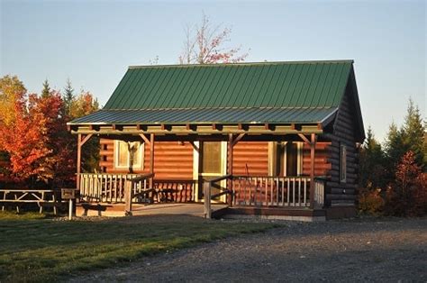 Beautiful log homes blending the natural with the practi. Maine Cabin Rentals - Pleasant River wilderness lodge & cabins