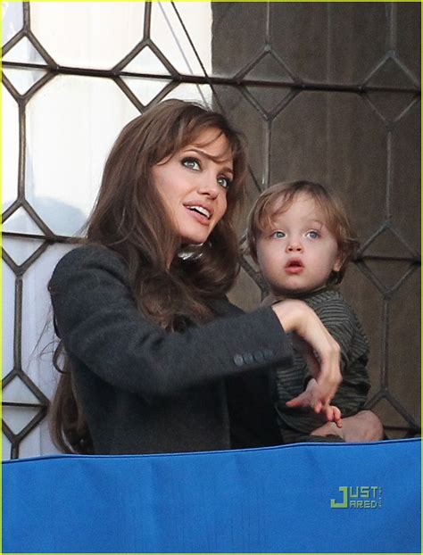 Knox Jolie Pitt Drops Stuffed Bunny Off Balcony Photo 2441442 Angelina Jolie Brad Pitt