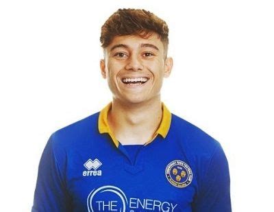 Daniel owen james is a professional footballer who plays as a winger for premier league club manchester united and the wales national team. Daniel James Height, Weight, Age, Biography, Girlfriend ...