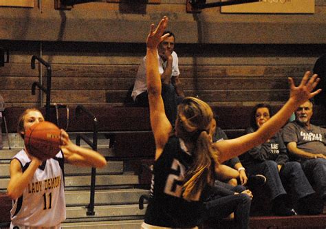 Big 4th Quarter Key In Lady Demons Win Over Bogalusa The Bogalusa Daily News The Bogalusa