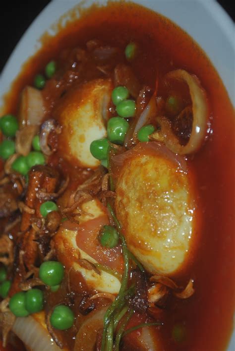 Hi semua, kali ni che nom akan sediakan ayam masak merah ala lauk pengantin, yang menjadi kegemaran kami sekeluarga. PATYSKITCHEN: TELUR MASAK MERAH