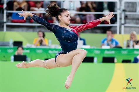 Laurie Hernandez With Images Laurie Hernandez Olympic Gymnastics