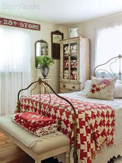 Incorporate vintage treasures like a distressed white birdcage, a retro lantern or an ornate mirror. 10 Steps to Create a Cottage-Style Bedroom - Decoholic