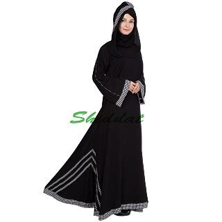 The specific pakistani blasphemy laws cristina violated are punishable by life imprisonment or death and twitter happily delivered the threat to her. Shiddat.com- Abayas, Burqas, Jilbabs, Niqabs Online in India