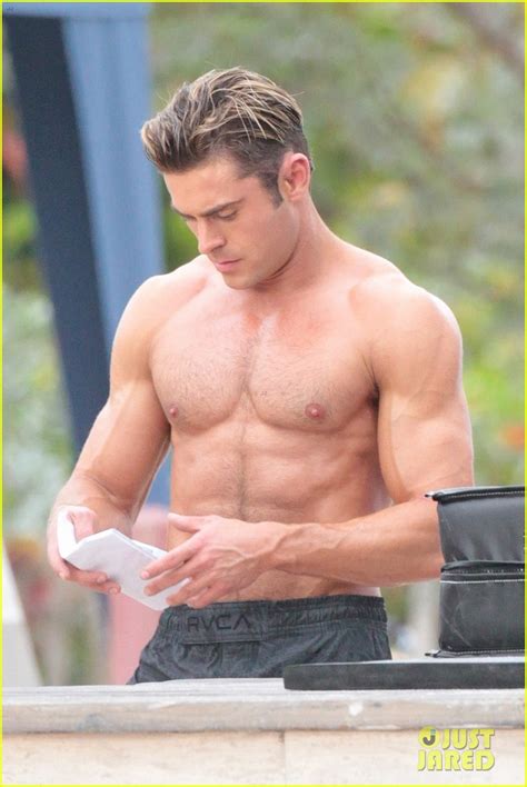 Zac Efron Never Wants That Baywatch Body Ever Again Photo 4453168