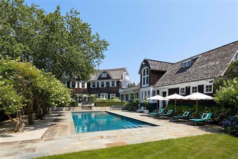 This Original Hamptons Summer Cottage Is The Ultimate Summer Hideaway