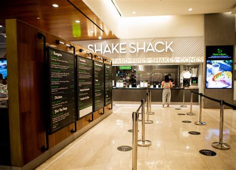 Shake Shack Opens At Greenbelt 5 On October 27 Metrostyle