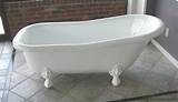 Pictures of Old Fashioned Clawfoot Tub