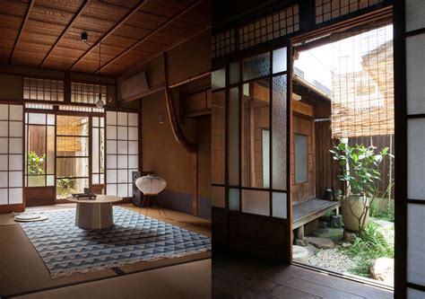 Sliding doors are often used in japanese bedrooms to provide privacy when needed and allow a flow between interior spaces when open. Japanese house (With images) | Japanese style house ...