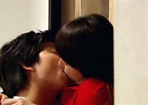 The story of youth and love will make the viewers heart flutter. Which one is your favorite kiss? Poll Results - The 1st ...