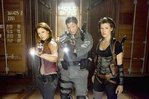 Resident Evil Afterlife Three Cheers For Darkened Years