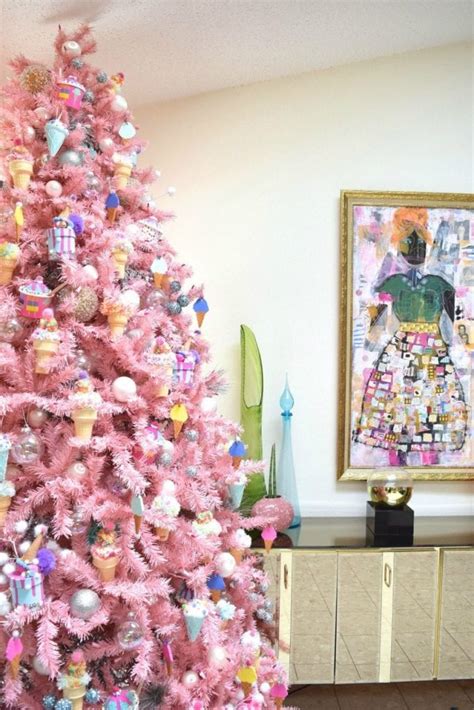 (via creme de la crumb). Ice Cream Themed Christmas Tree for National Ice Cream Month