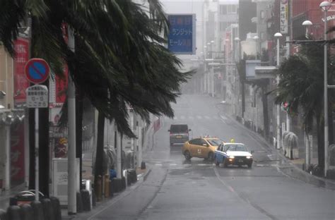 Sep 10, 2012 · 台風が沖縄に近づいていますね～。 そんな時にこの米軍（アメリカ海軍？）の台風情報センターは 最新の台風情報が載っていてとってもgoodです。 米軍の静止衛星からの写真らしいですが、それをちゃんと公開してるのがアメリカらしいですね。 台風24号、沖縄に接近 知事選の期日前投票に影響も - 読んで見 ...