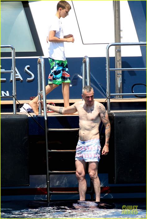 Daniel Day Lewis Shirtless Yacht Vacation In Italy Photo 2927602