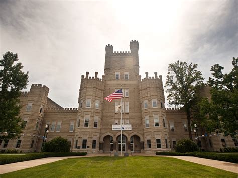 Old Main — Eastern Illinois University