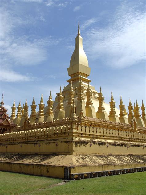 laos-temple-stevensirski