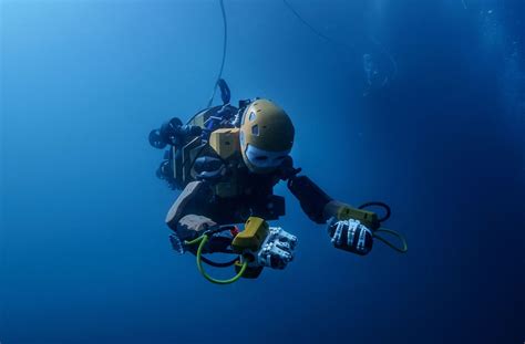 geogarage blog stanford s humanoid diving robot takes on undersea archaeology and coral reefs