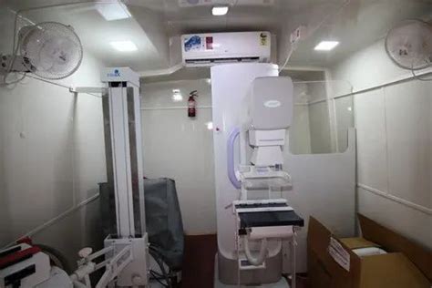 Model Name Number 4200 To 4500 Mm Wb Cancer Detection Screening Van 8 10 Peoples Diesel At Rs
