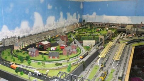 For You Largest Model Train Layout Bistrain