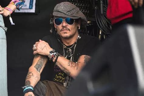 Glastonbury Festival When Johnny Depp Rocked Up At Somerset Event And