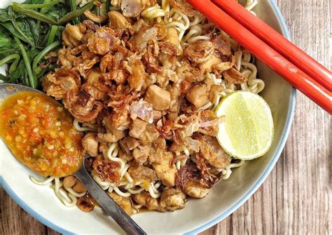 Mie ayam kangkung | resep #327 mie ayam kangkung adalah hidangan istimewa bagi masyarakat betawi, mie ayam. Resep Mie Kangkung Benteng oleh vellypricilya - Cookpad