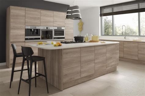 Oak kitchen cabinets have been popular long before the quintessential look of the late 20th century, and oak will live on as a popular wood for pine kitchen cabinets. Pisa Handle-less Replacement Kitchen Cabinet Doors