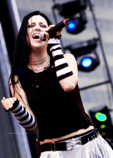 Amy Lee On The Concert Amy Lee Photo 37755983 Fanpop