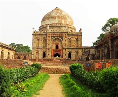25 Famous Historical Places In India To Visit In 2019