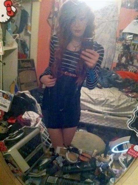 Hot Girls Always Have Messy Rooms 48 Photos Klykercom