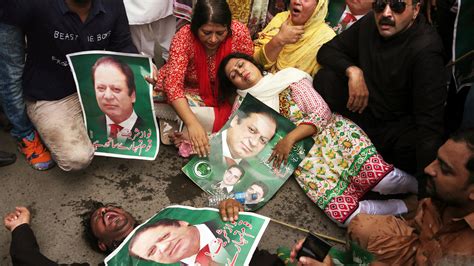 Nawaz Sharif Pakistans Prime Minister Is Toppled By Corruption Case