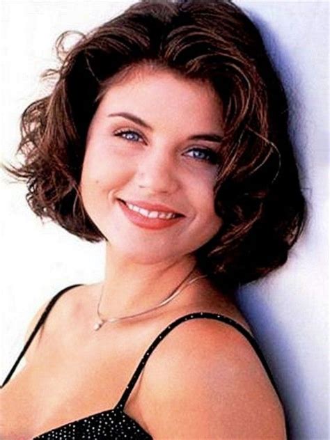 He owns curly hair, which can get sometimes very frizzy. Short Curly Hairstyles For Fat Round Faces : 2015 Curly ...
