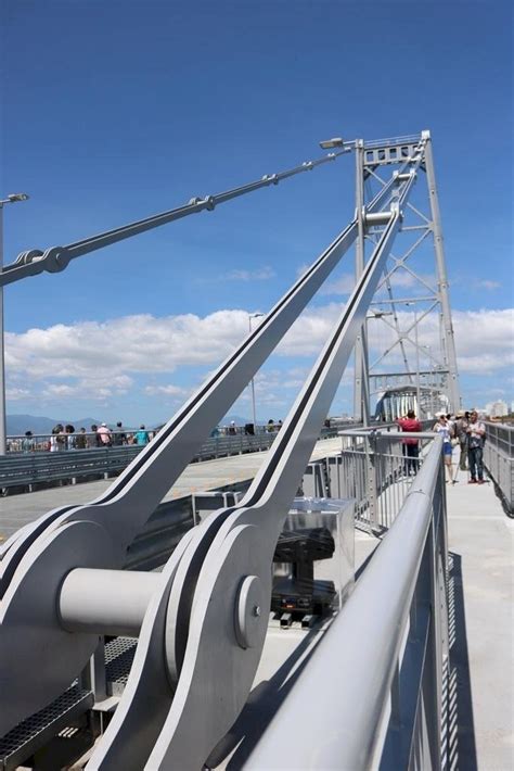 Ponte Hercílio Luz é reinaugurada em Florianópolis Jornal O Celeiro