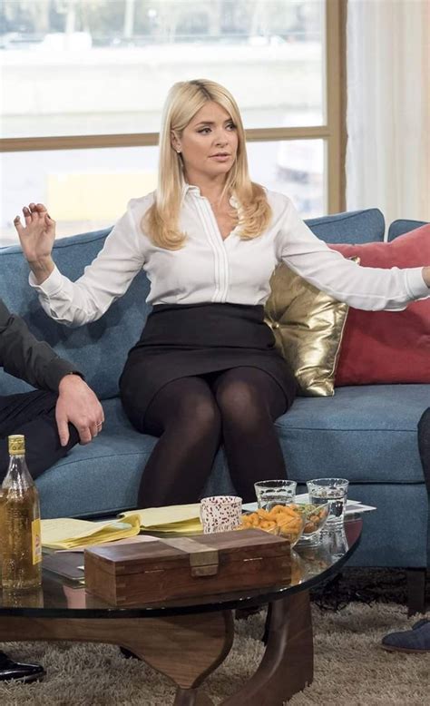 holly willoughby style holly willoughby outfits black pantyhose black tights nylons curvy