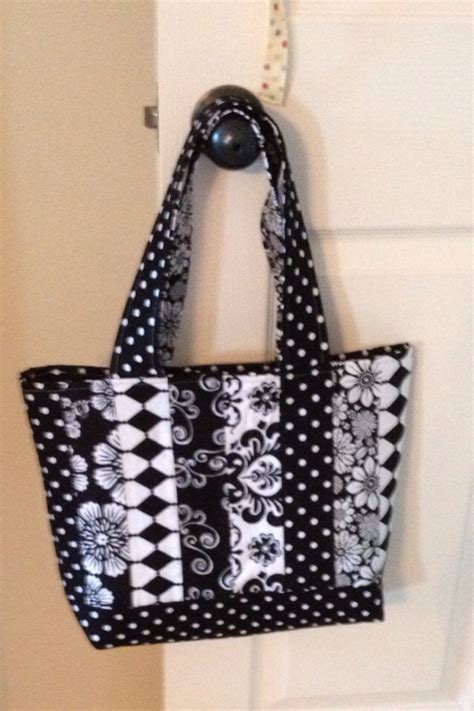 25 DIY Quilted Handbags | Guide Patterns