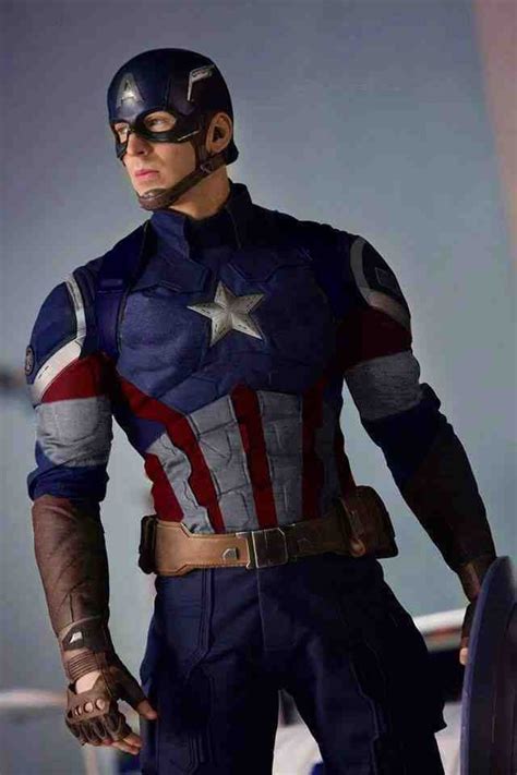 Fan Mockup Of Captain Americas New Costume In Avengers Age Of Ultron
