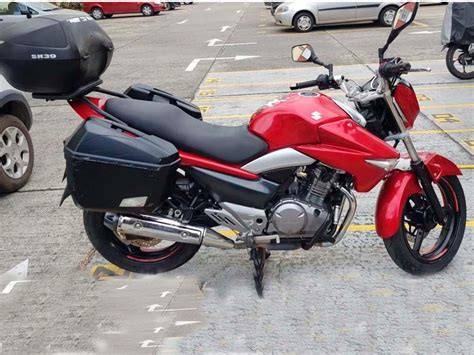 Suzuki inazuma 250 ini dibangun dengan rangka jenis semi double cradle yang kuat yang mampu menyesuaikan berbagai gaya dalam berkendara. Suzuki Inazuma 250 Inazuma 250 - $ 7.200.000 en Mercado Libre