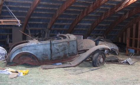 View Topic Cars In Barns Fields And Junkyards Barn Finds