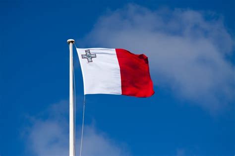 The following is a list of flags of malta. Flagge von malta | Kostenlose Foto