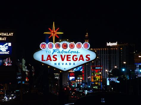 Las Vegas Signs Night Wallpapers 4k Hd Las Vegas Signs Night Backgrounds On Wallpaperbat