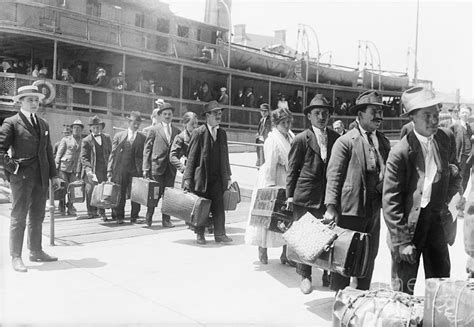 Immigrants Arriving In United States By Bettmann
